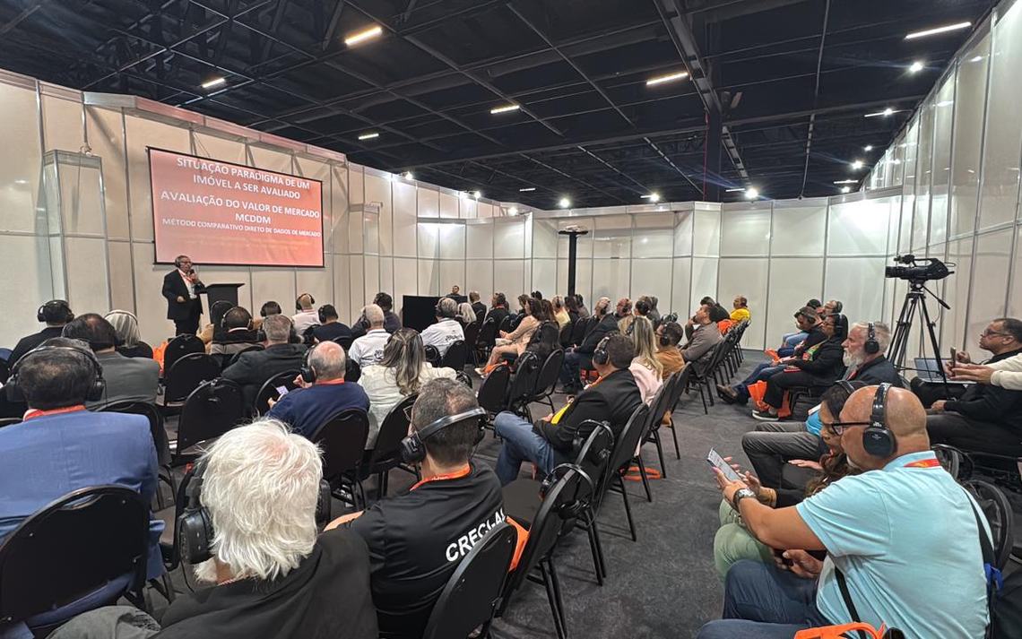Sala de oficina lotada no CIMI 360 2025